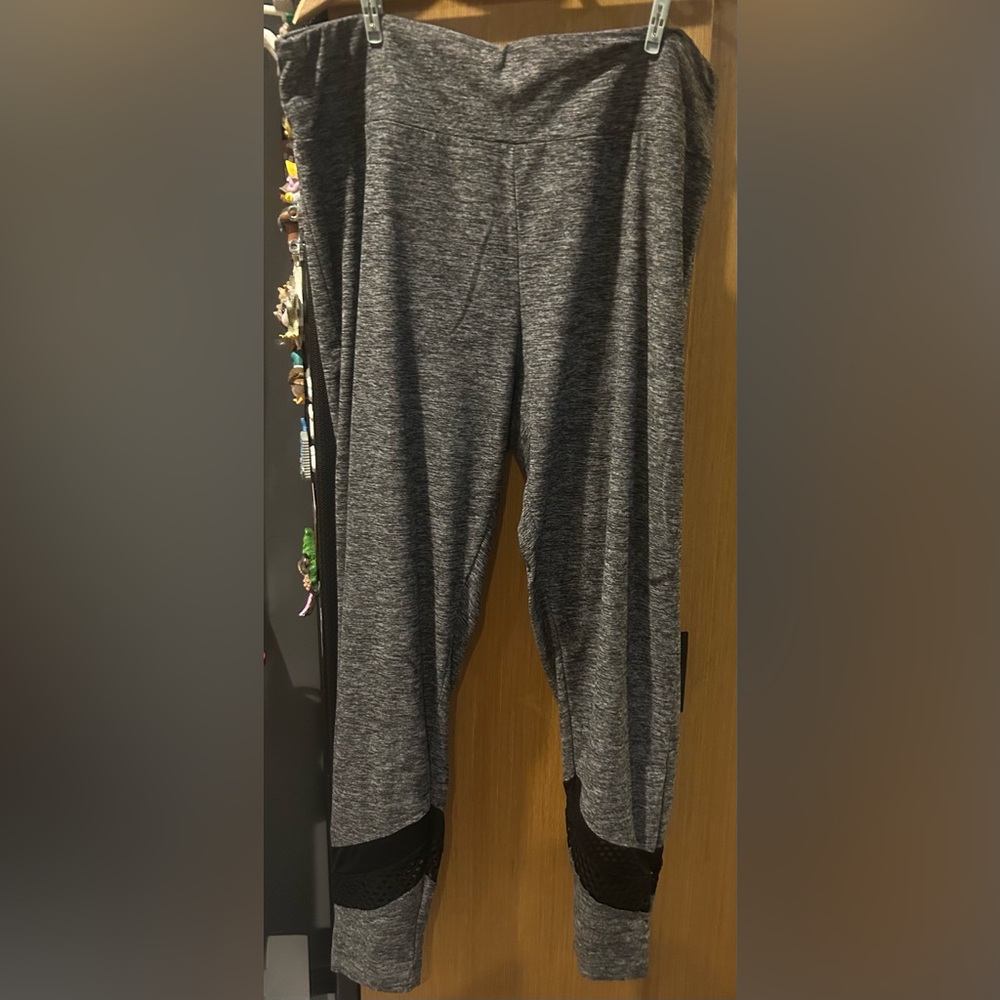 No Boundaries Heather Gray Leggings.